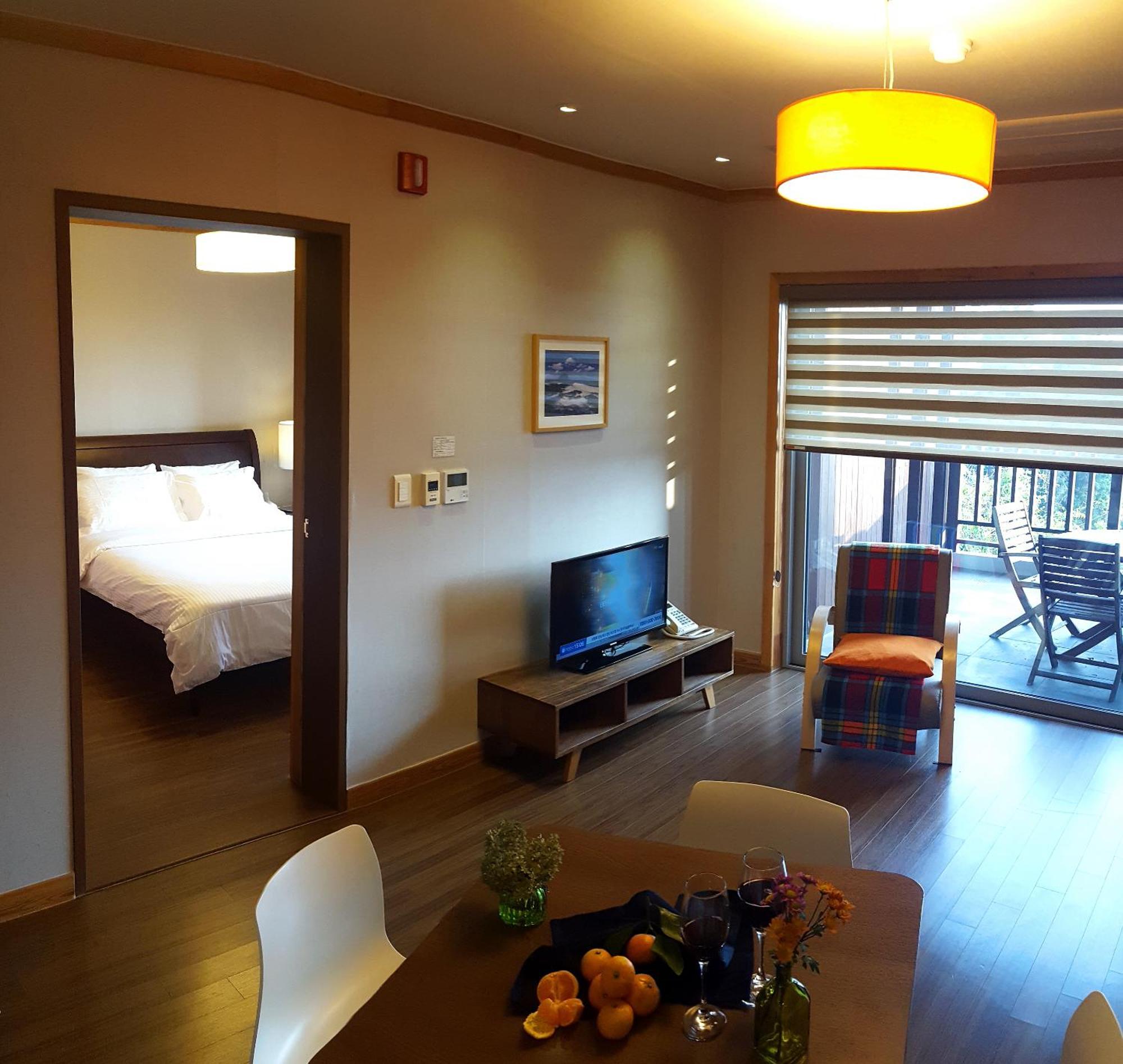 เชจูอีโค สวีท Hotel ซอกวีโพ ภายนอก รูปภาพ