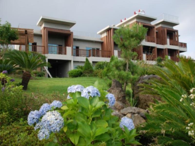 เชจูอีโค สวีท Hotel ซอกวีโพ ภายนอก รูปภาพ