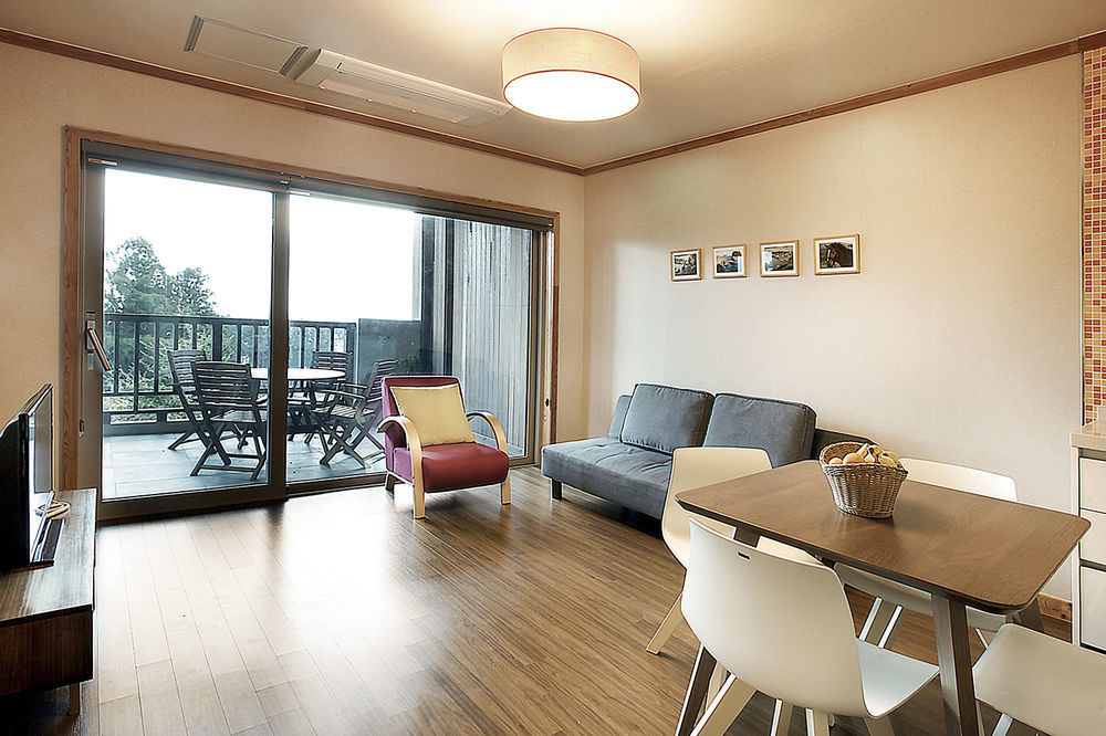 เชจูอีโค สวีท Hotel ซอกวีโพ ภายนอก รูปภาพ