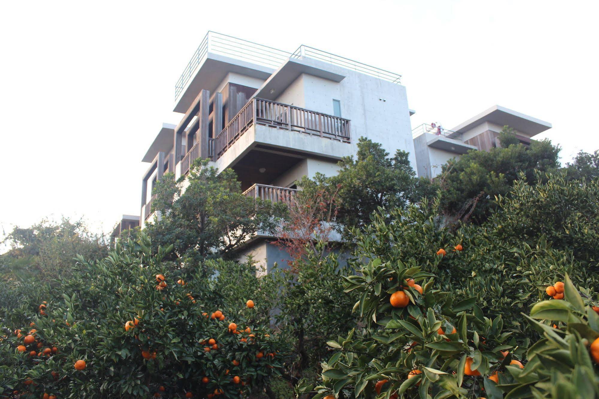 เชจูอีโค สวีท Hotel ซอกวีโพ ภายนอก รูปภาพ